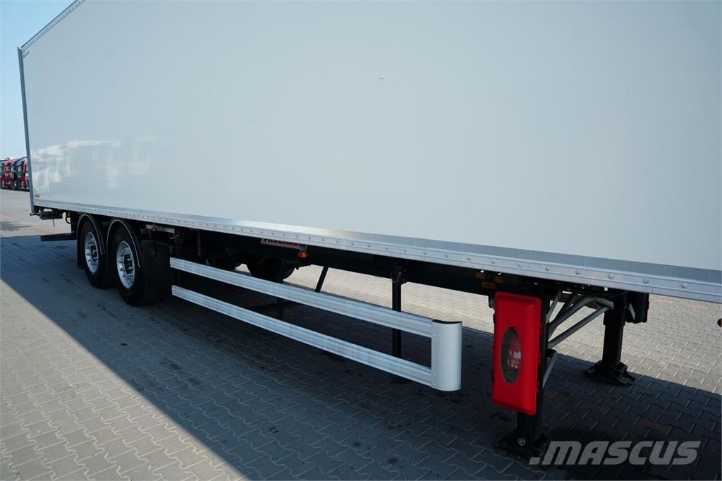 Fruehauf Dengtos puspriekabės
