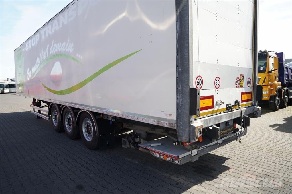 Fruehauf Lettisolert skaptrailer