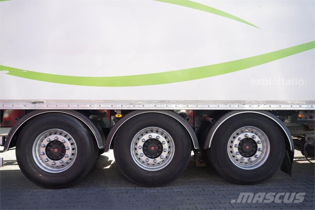 Fruehauf Lettisolert skaptrailer