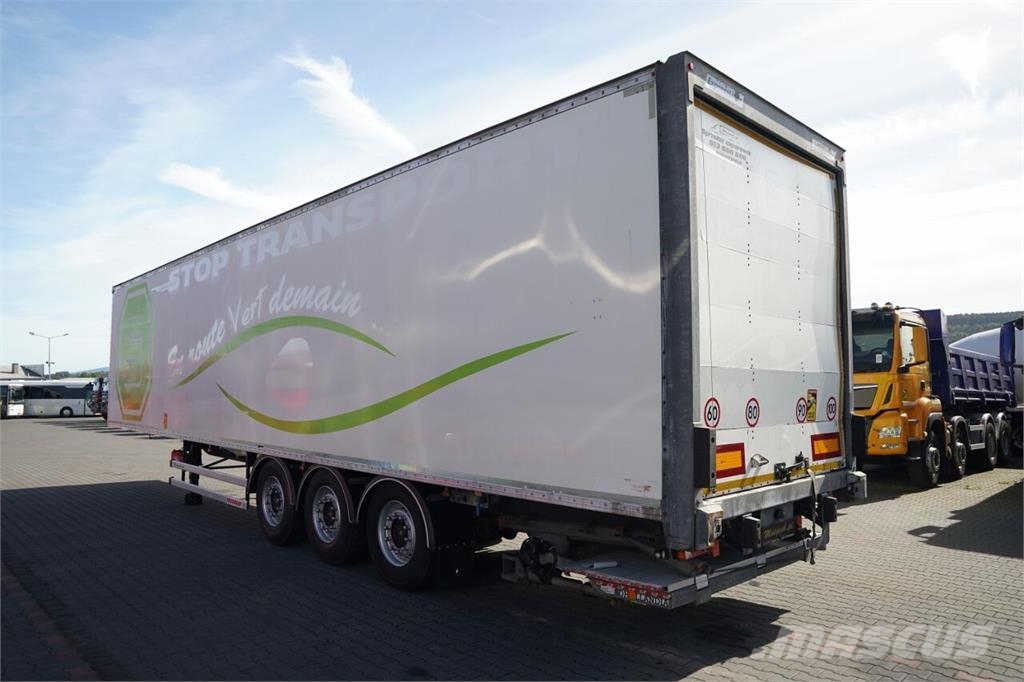 Fruehauf Lettisolert skaptrailer