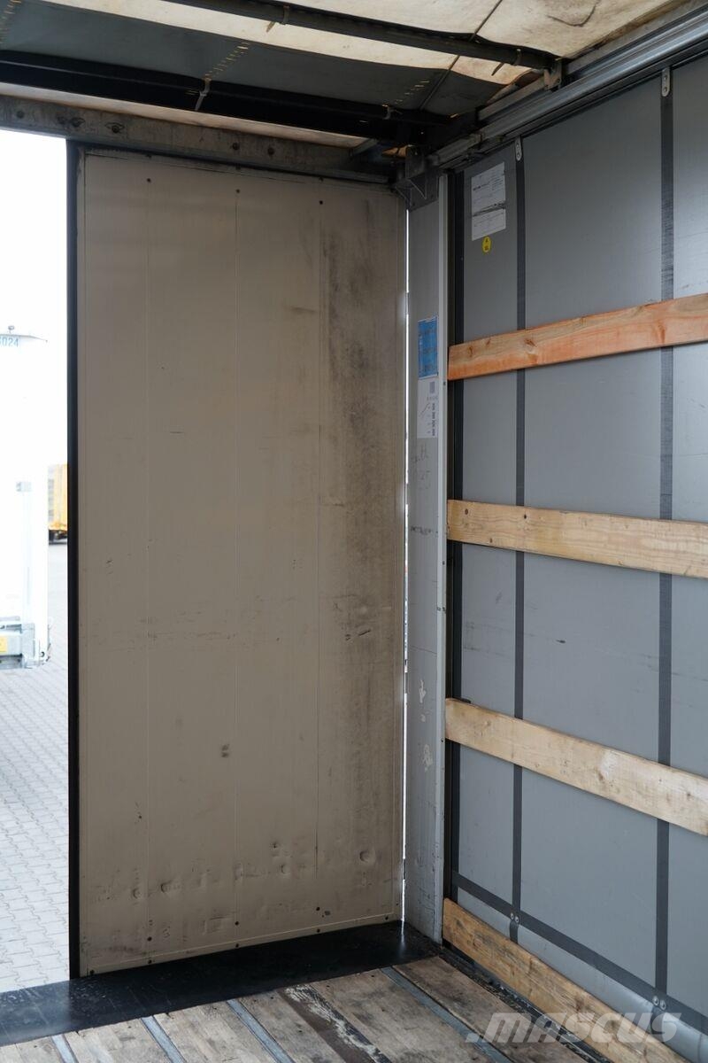 Fruehauf STANDARD Curtainsider semi-trailers