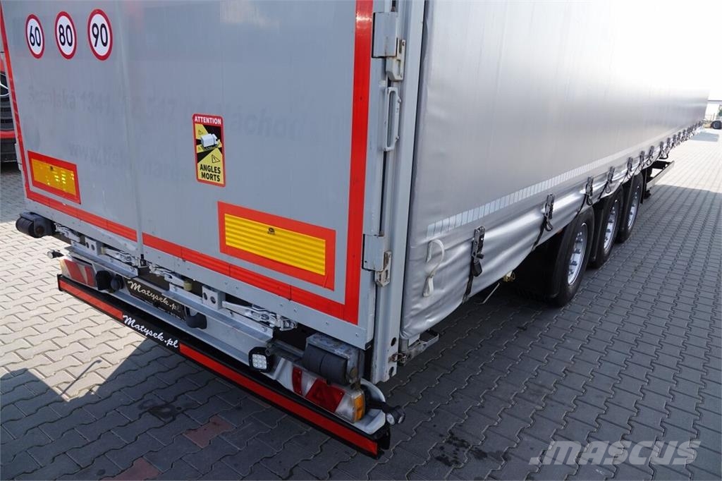 Kögel Semirremolques con caja de lona