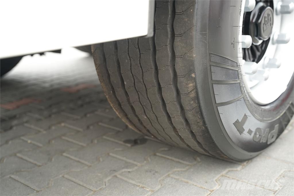 Krone Gesloten opleggers