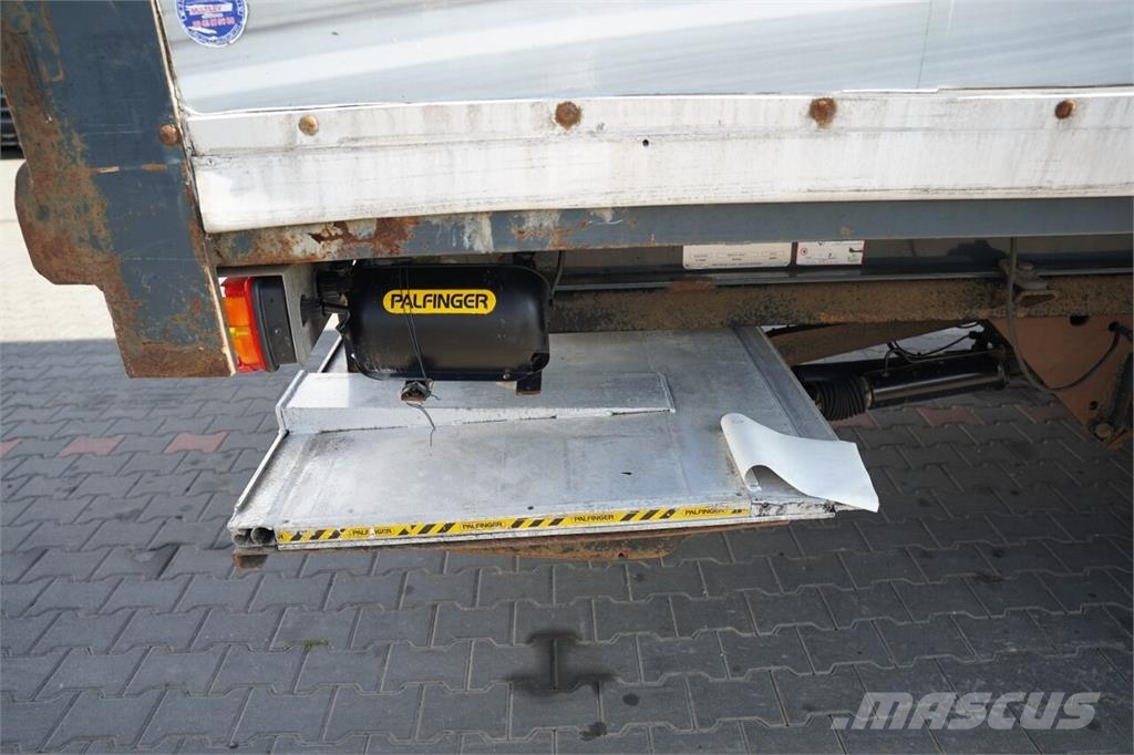Lecitrailer Dobozos félpótkocsik