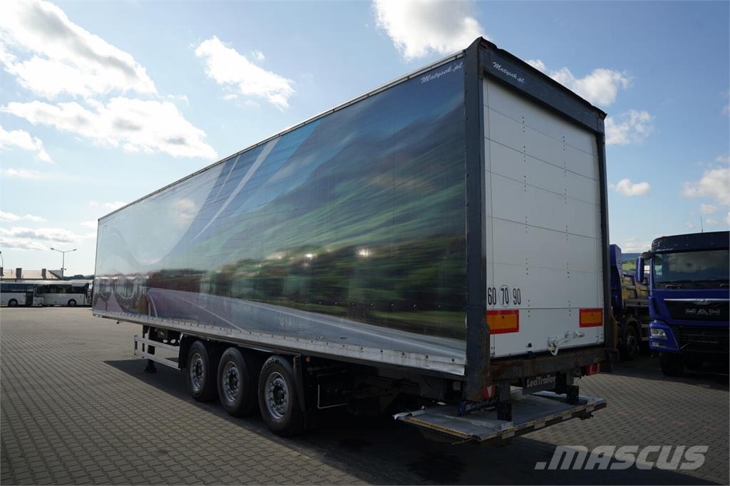 Lecitrailer Dobozos félpótkocsik