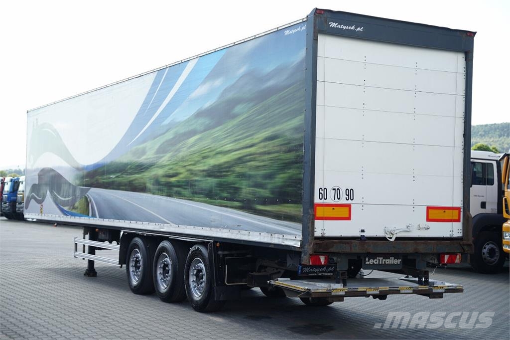 Lecitrailer Dobozos félpótkocsik