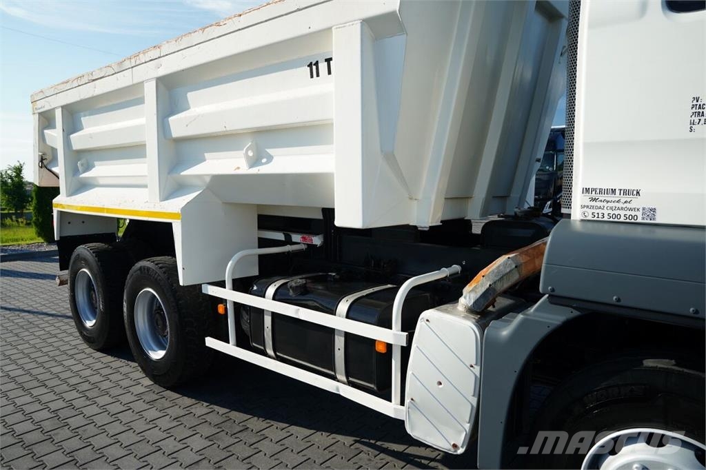 MAN TGA 33.440 Camiones bañeras basculantes o volquetes