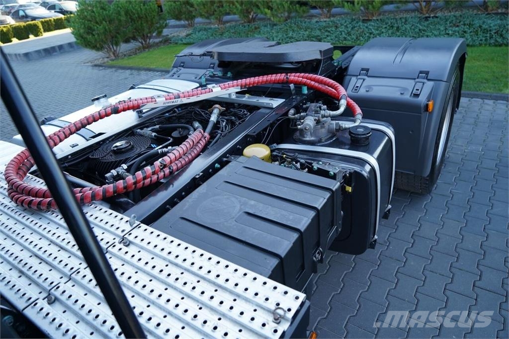 MAN TGX 18.460 / 4x4 / XLX / HYDRODRIVE / HYDRAULIKA / Седельные тягачи