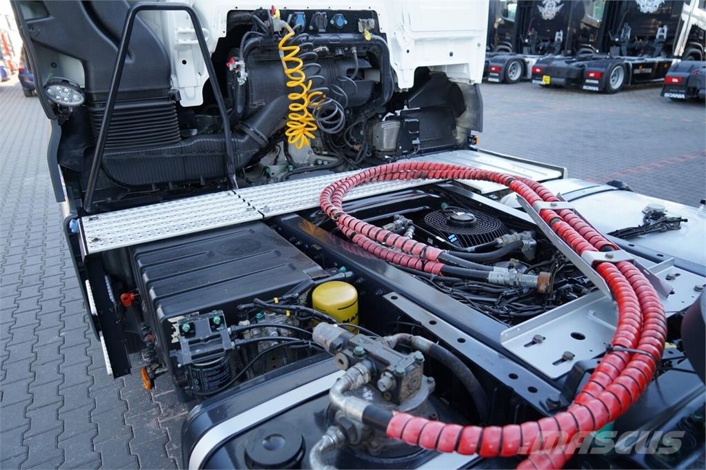 MAN TGX 18.460 / 4x4 / XLX / HYDRODRIVE / HYDRAULIKA / Седельные тягачи