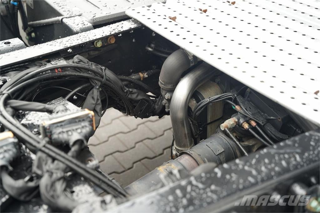 MAN TGX 18.510 / GX / RETARDER / I- PARK COOL / NAVI R وحدات الجر