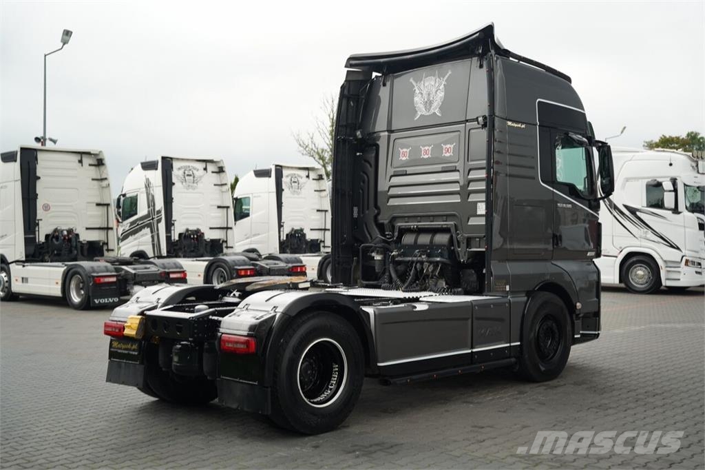 MAN TGX 18.580 / CAŁY NA PODUSZKACH / NAVI RIO / BOG وحدات الجر