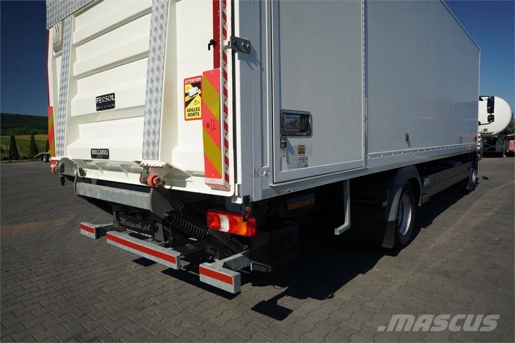 Mercedes-Benz ATEGO 1221 Camiones con caja de remolque