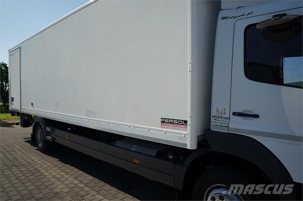 Mercedes-Benz ATEGO 1221 Camiones con caja de remolque