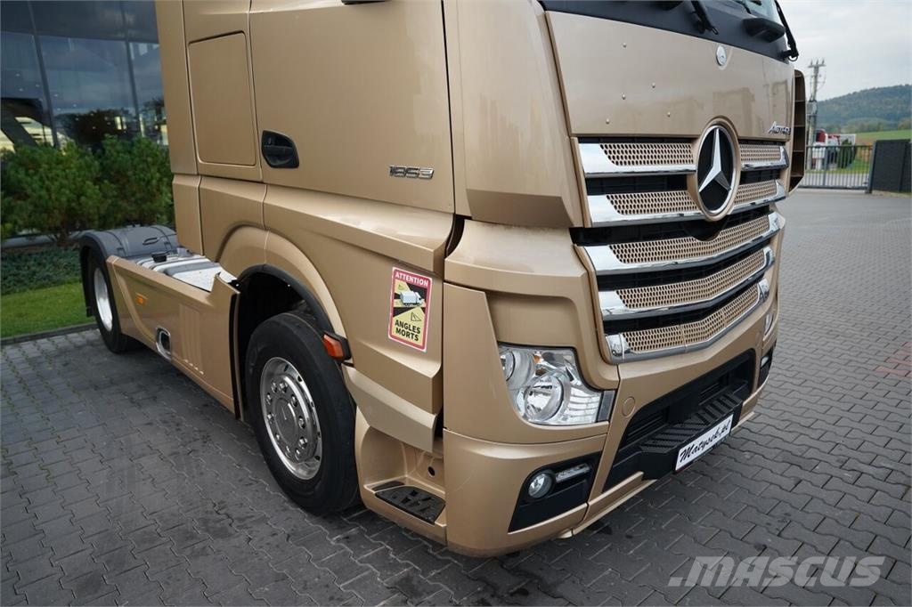 Mercedes-Benz ACTROS 18 53 Vetopöytäautot