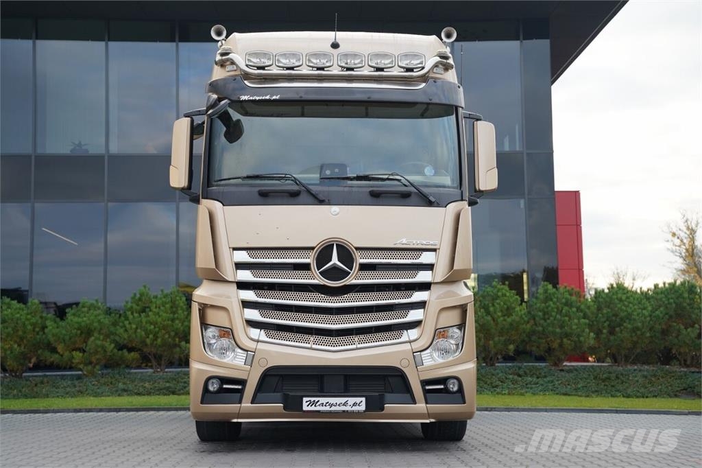 Mercedes-Benz ACTROS 18 53 Vetopöytäautot