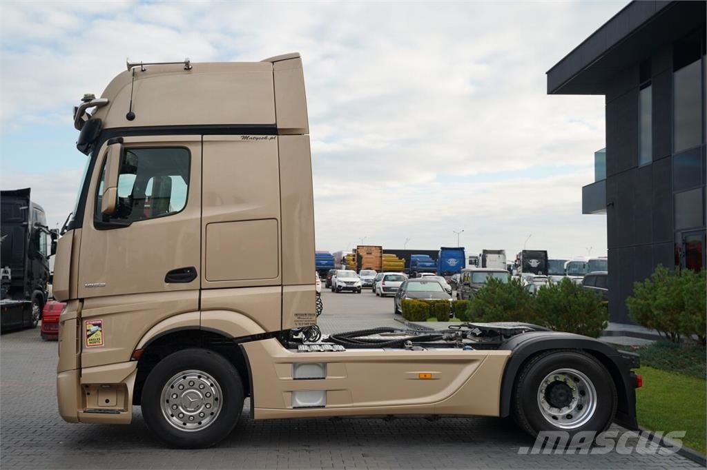 Mercedes-Benz ACTROS 18 53 Vetopöytäautot