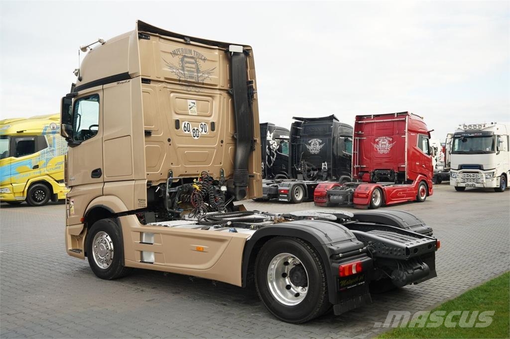 Mercedes-Benz ACTROS 18 53 Vetopöytäautot