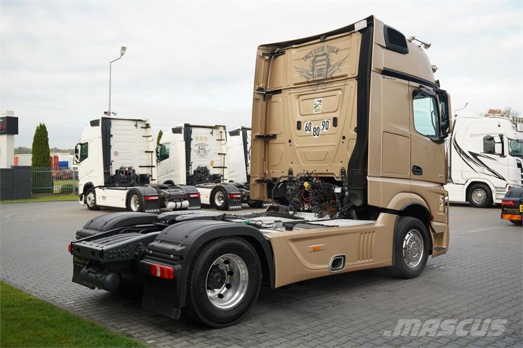 Mercedes-Benz ACTROS 18 53 Vetopöytäautot