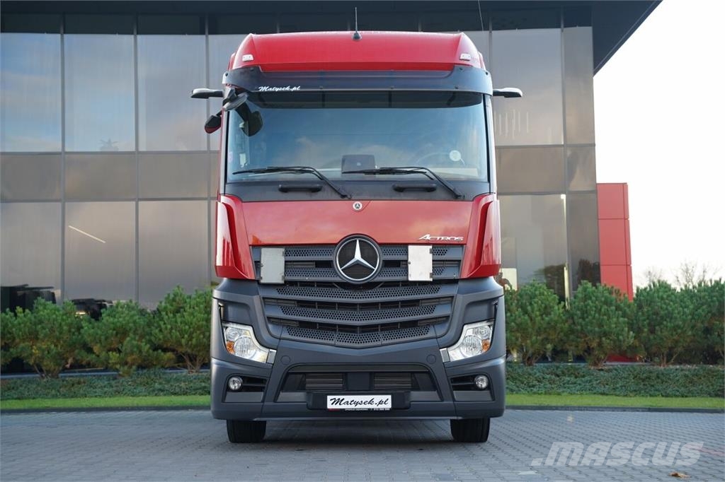 Mercedes-Benz ACTROS 1845 / MP5 Vetopöytäautot