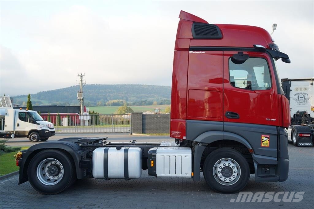 Mercedes-Benz ACTROS 1845 / MP5 Vetopöytäautot