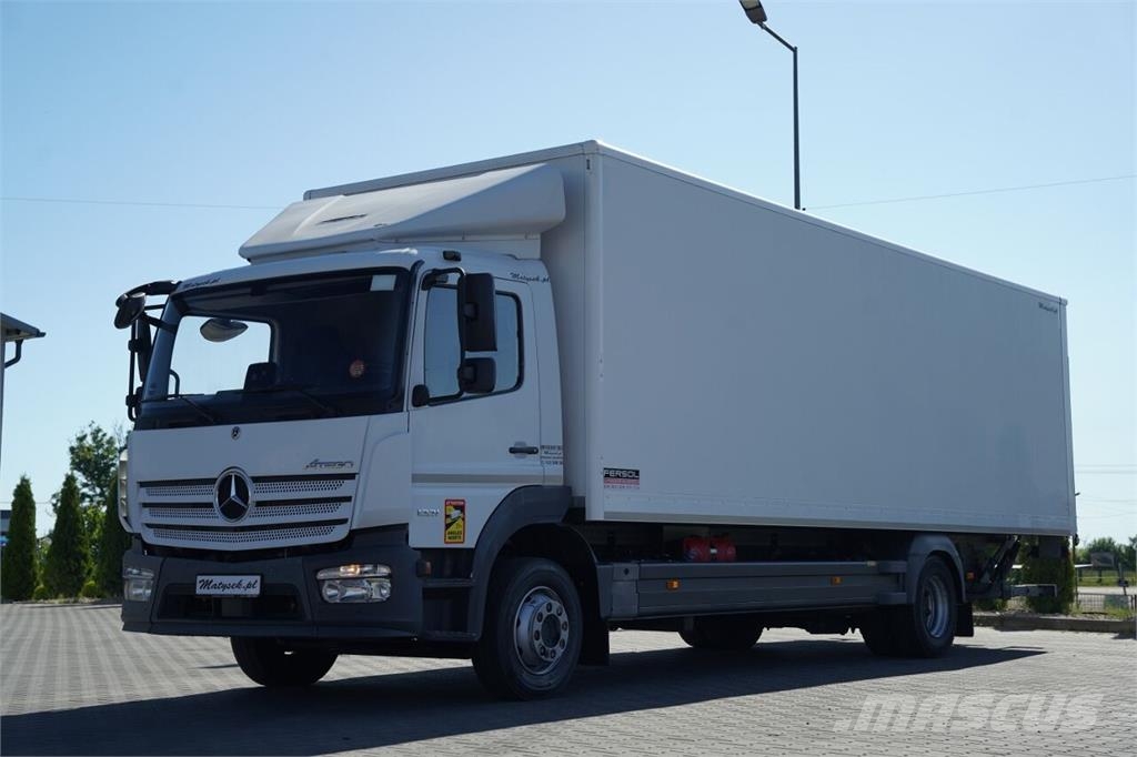 Mercedes-Benz ATEGO 1221 Camiones con caja de remolque