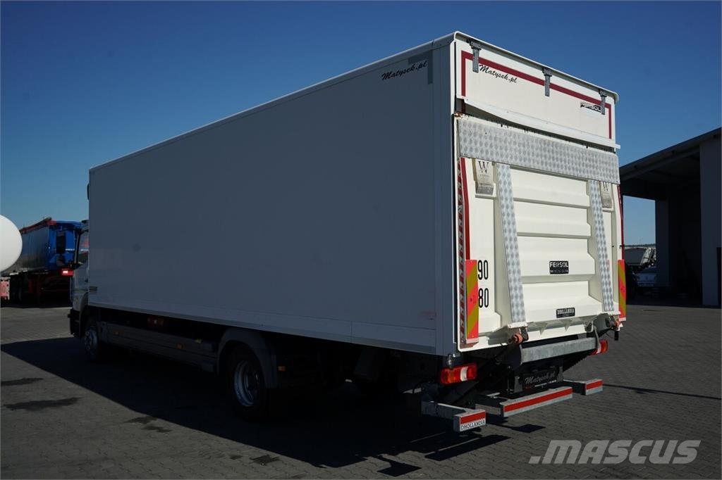 Mercedes-Benz ATEGO 1221 Camiones con caja de remolque