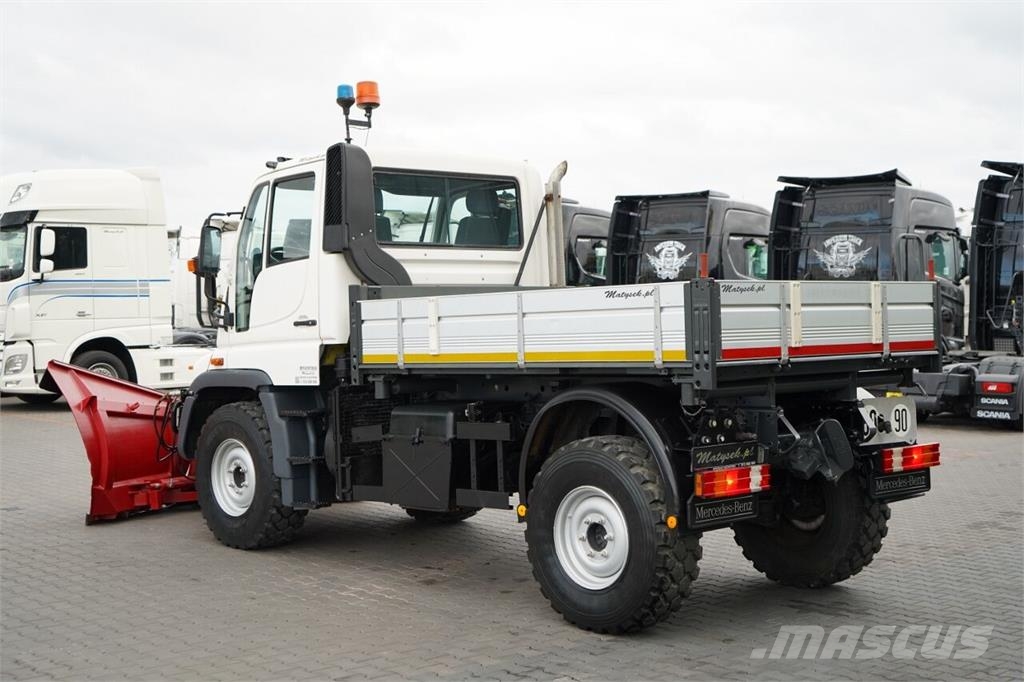Mercedes-Benz UNIMOG  U300 Tienhoitoautot