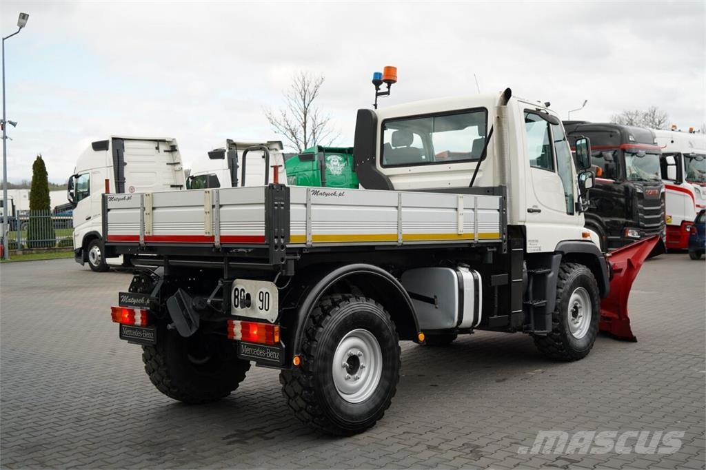 Mercedes-Benz UNIMOG  U300 Tienhoitoautot