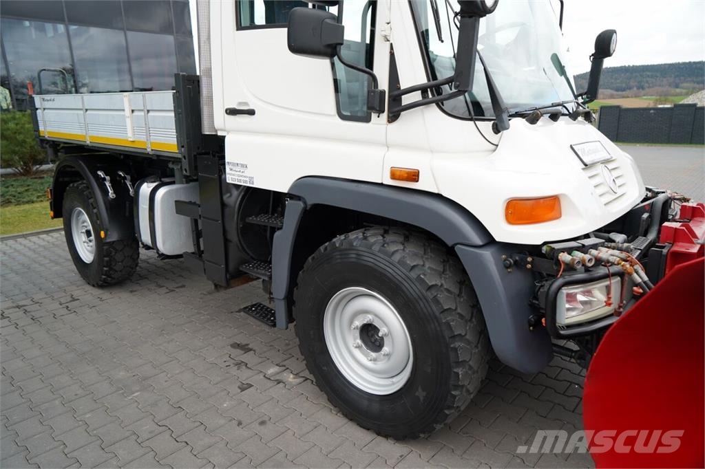 Mercedes-Benz UNIMOG  U300 Tienhoitoautot