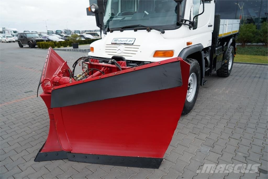 Mercedes-Benz UNIMOG  U300 Tienhoitoautot