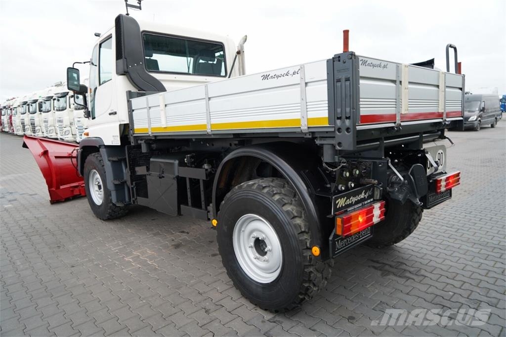 Mercedes-Benz UNIMOG  U300 Tienhoitoautot