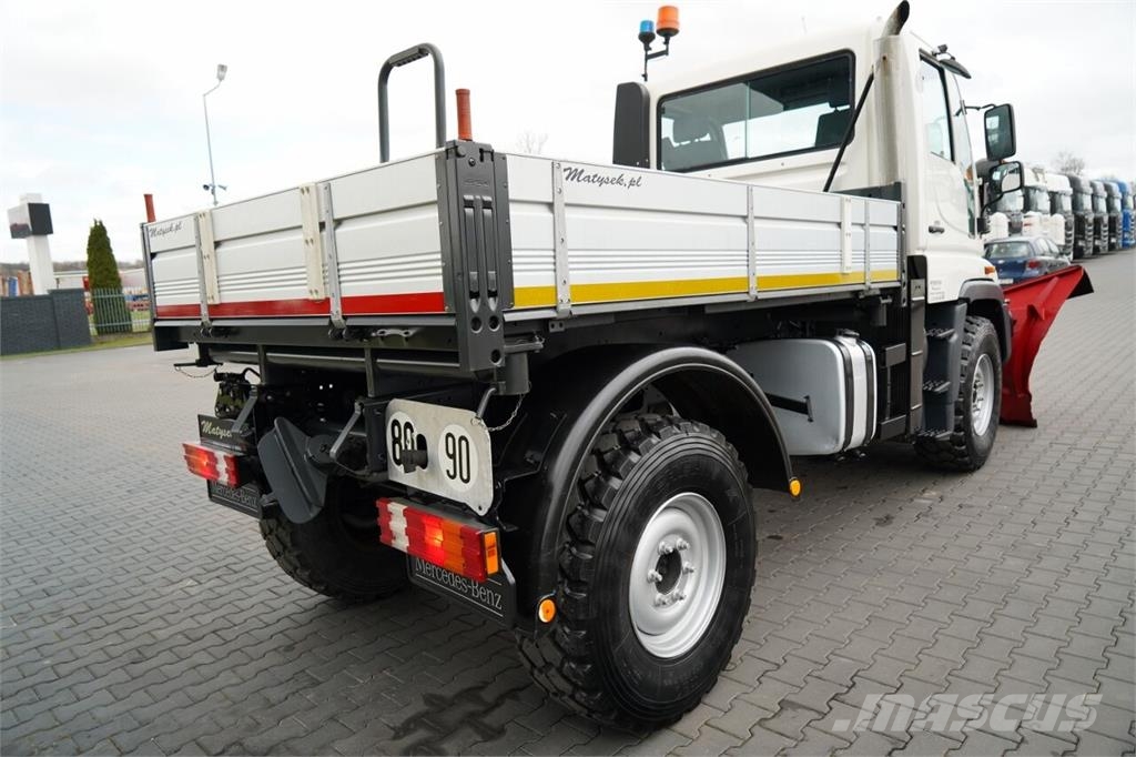 Mercedes-Benz UNIMOG  U300 Tienhoitoautot