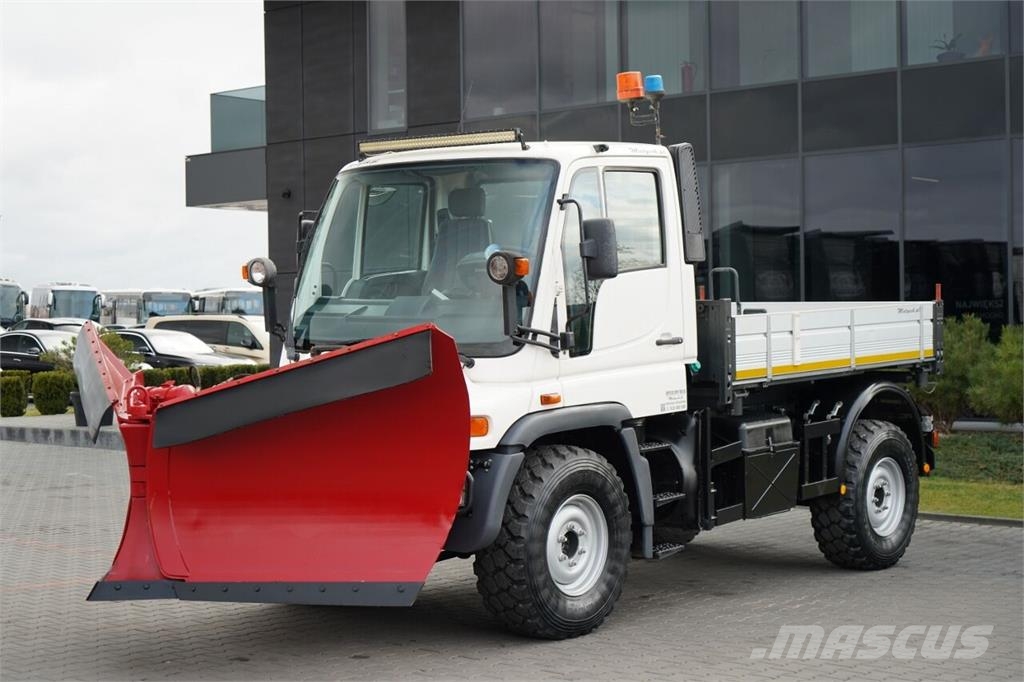 Mercedes-Benz UNIMOG  U300 Tienhoitoautot