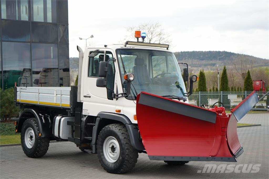 Mercedes-Benz UNIMOG  U300 Tienhoitoautot