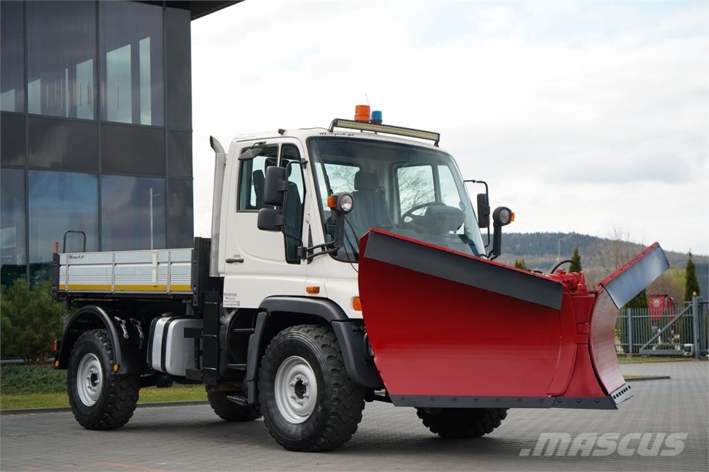 Mercedes-Benz UNIMOG  U300 Tienhoitoautot