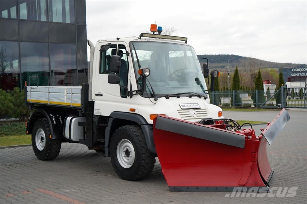 Mercedes-Benz UNIMOG  U300 Tienhoitoautot