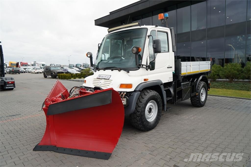 Mercedes-Benz UNIMOG  U300 Tienhoitoautot