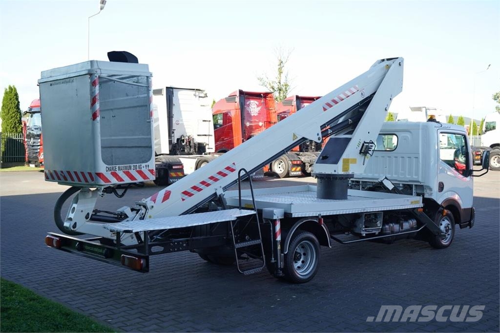 Nissan CABSTAR Nostolava-autot