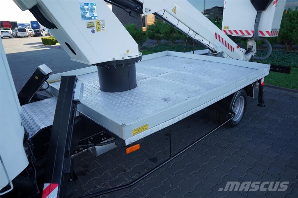 Nissan CABSTAR Nostolava-autot