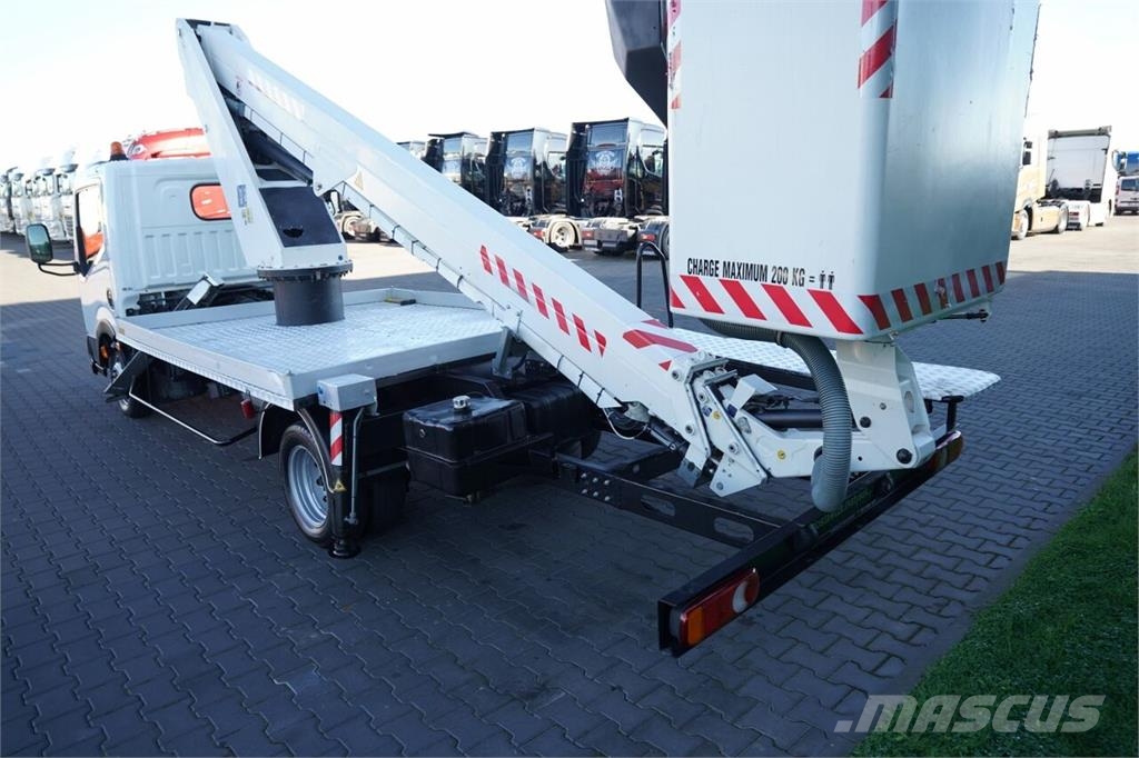 Nissan CABSTAR Nostolava-autot
