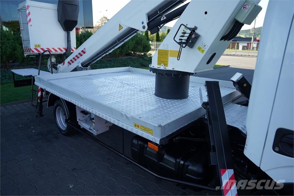 Nissan CABSTAR Nostolava-autot