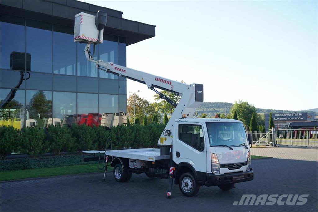 Nissan CABSTAR Nostolava-autot