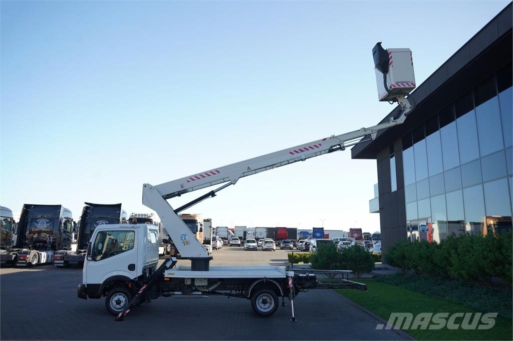 Nissan CABSTAR Nostolava-autot