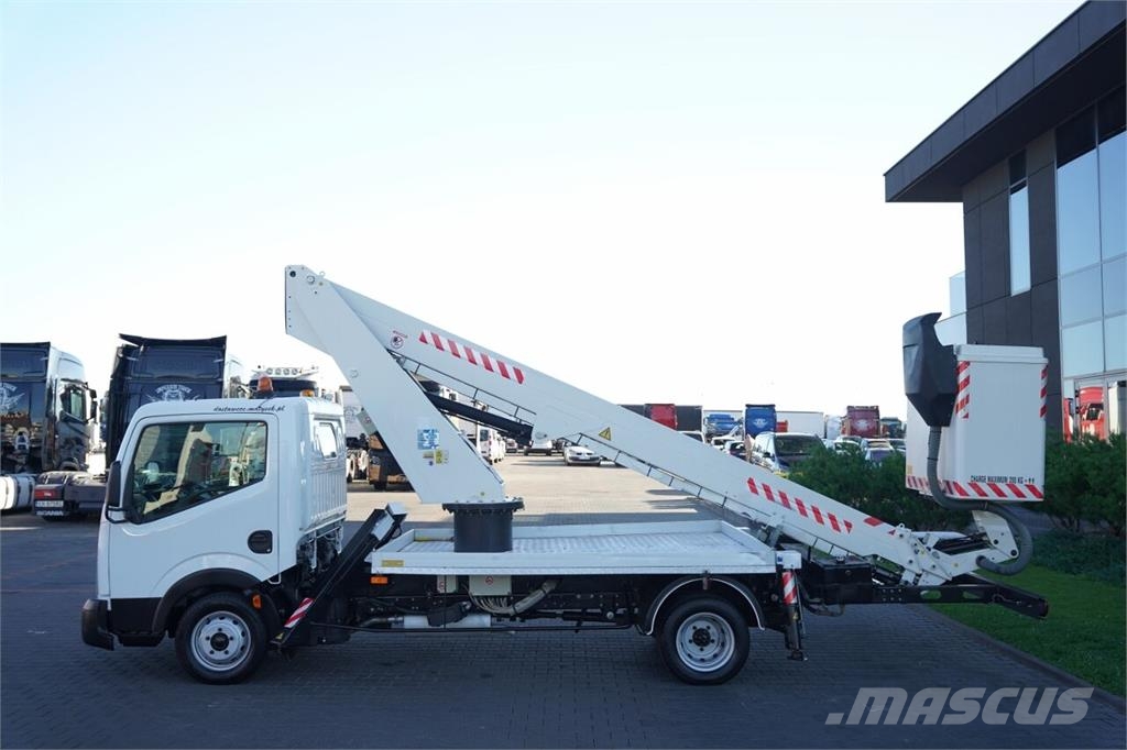 Nissan CABSTAR Nostolava-autot