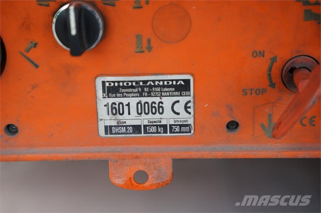Renault D 26 WIDE / 6x2 / FIRANKA - 8,5 M / SOLÓWKA / WIND Camion cu prelata