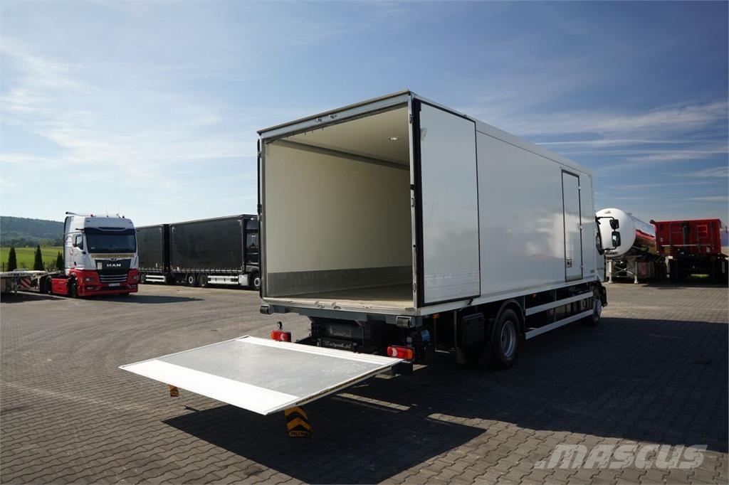 Renault / D 280 / CHŁODNIA - 6,7 M / THERMO KING ES- 600 M شاحنات بدرجة حرارة قابلة للضبط