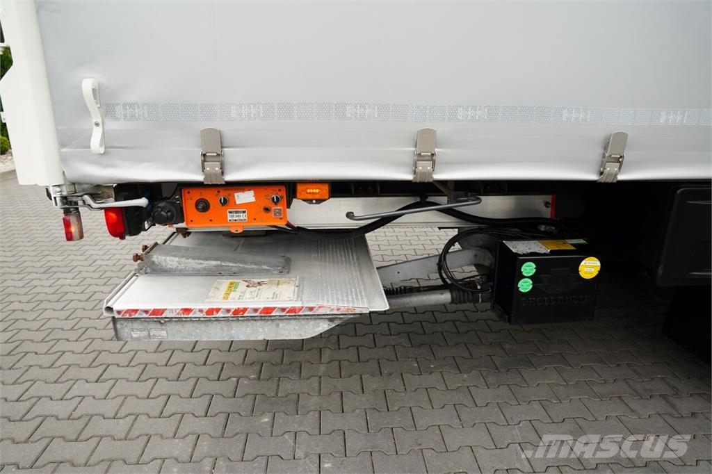 Scania P 320 カーテンサイダートラック