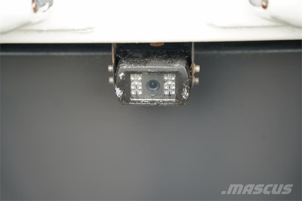 Scania P 320 カーテンサイダートラック