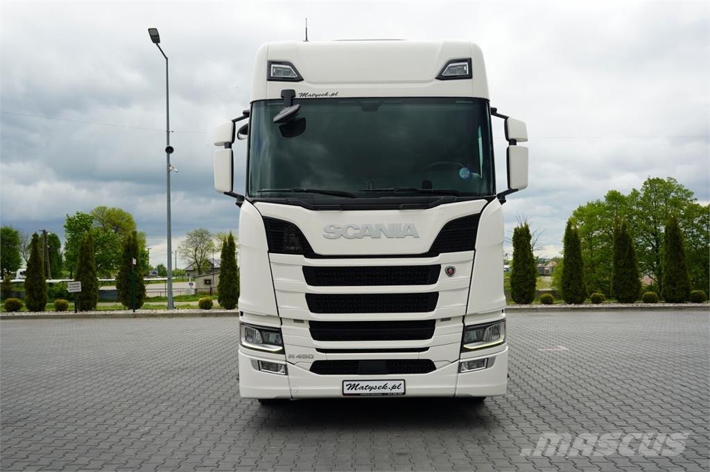 Scania R 450 Camiones de caja de lona