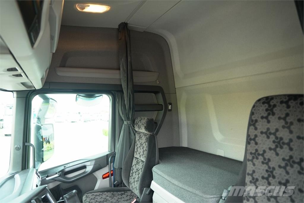 Scania R 450 Τράκτορες